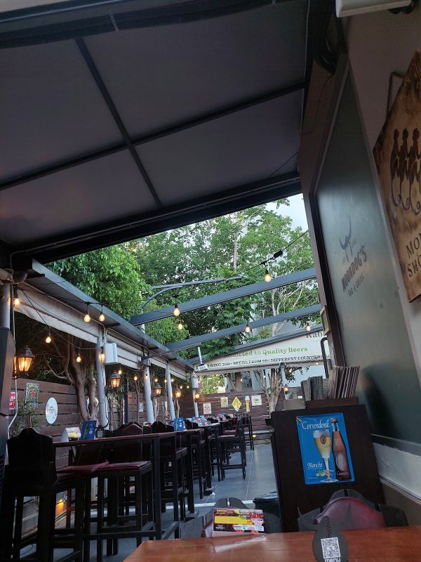 Moondog's Bar & Grill